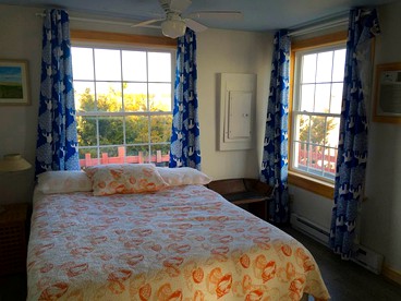 Pet-Friendly Cottage Rental with Stunning Decking on Delaware Bay, New Jersey - Heislerville, New Jersey - glamping.directory