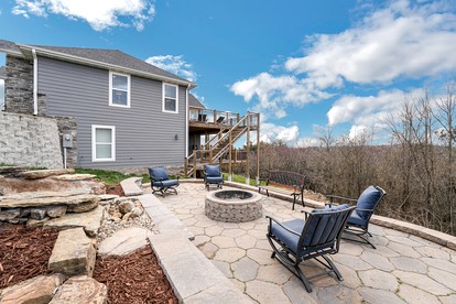 Stunning Luxurious Cabin Fully Equipped with Breathtaking Exterior and Views in Branson West, Missouri - Branson West, Missouri - glamping.directory
