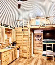 Charming Cabin for a Family Holiday next to Big Thicket National Preserve, Texas - Polk County, Texas - glamping.directory