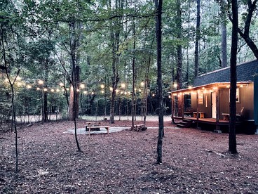 Charming Cabin for a Family Holiday next to Big Thicket National Preserve, Texas - Polk County, Texas - glamping.directory