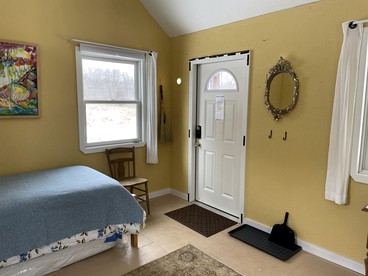 Charming Cabin for Weekend Break and Yoga Retreat near Ann Arbor - Manchester, Michigan - glamping.directory