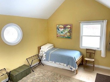Charming Cabin for Weekend Break and Yoga Retreat near Ann Arbor - Manchester, Michigan - glamping.directory