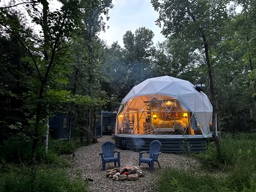 Gorgeous Secluded Dome with Hot-tub in Broken Bow, Oklahoma - glamping.directory