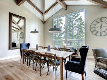 Upscale Staycation with Hot Tub and Mountain Views near Dillon, Colorado - Breckenridge, Colorado - glamping.directory