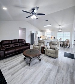 Modern Vacation Rental near Lake Fork for a Fantastic Family Getaway in Texas - Quitman, Texas - glamping.directory