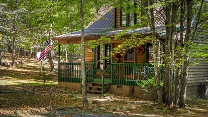 Idyllic and Picturesque Cabin with Hot Tub near Graces High Falls, Northern Alabama - Mentone, Alabama - glamping.directory