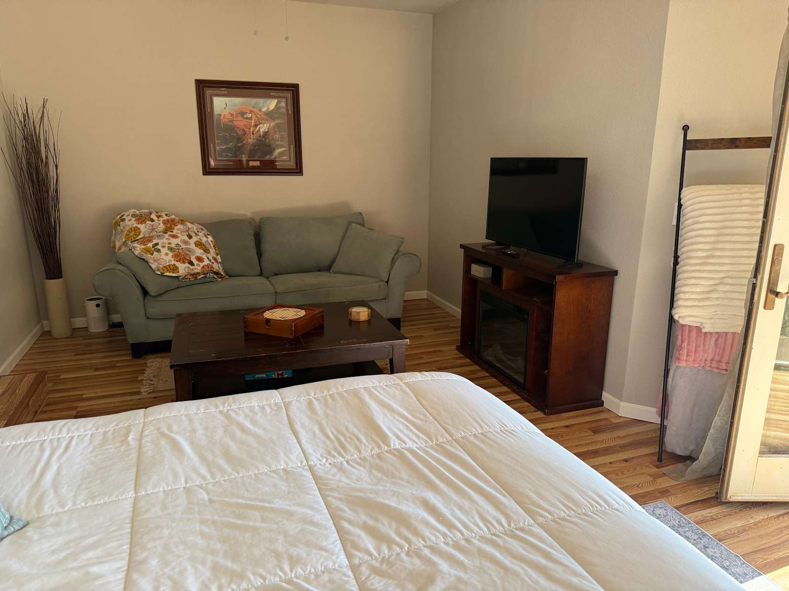 Serene Country Paradise - Lincoln, California - glamping.directory