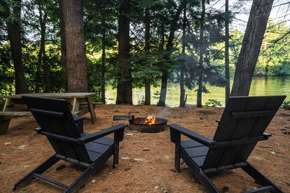 Secluded, Dog Friendly Tiny House on the Hudson River, near Saratoga Springs - Corinth, New York - glamping.directory