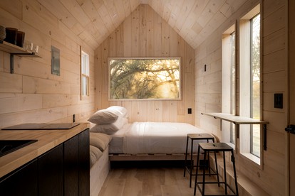 Secluded, Dog Friendly Tiny House on the Hudson River, near Saratoga Springs - Corinth, New York - glamping.directory