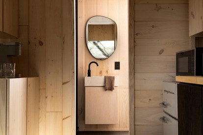 Secluded, Dog Friendly Tiny House on the Hudson River, near Saratoga Springs - Corinth, New York - glamping.directory