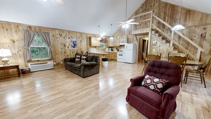Charming Rustic Cabin for Couples or Solo Travelers near Pigeon Forge in Sevierville, Tennessee - Sevierville, Tennessee - glamping.directory