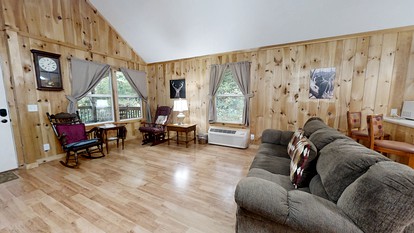 Charming Rustic Cabin for Couples or Solo Travelers near Pigeon Forge in Sevierville, Tennessee - Sevierville, Tennessee - glamping.directory
