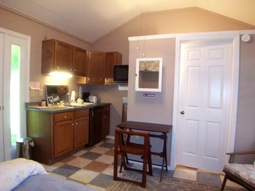 Peaceful Room Rental Nestled in Nature near Ephrata, Pennsylvania - Ephrata, Pennsylvania - glamping.directory