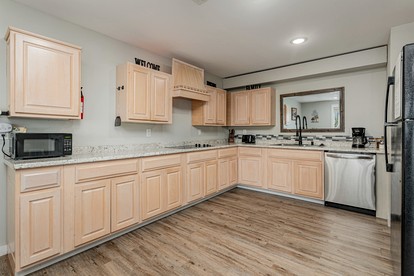 Waterfront Cabin with BBQ, Picnic Space and Amazing Sunsets in Michigan - Au Gres, Michigan - glamping.directory