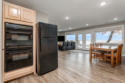 Waterfront Cabin with BBQ, Picnic Space and Amazing Sunsets in Michigan - Au Gres, Michigan - glamping.directory
