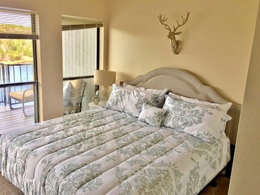 Spacious Group Vacation Rental for 15 Guests near Cambridge, Texas - Pottsboro, Texas - glamping.directory