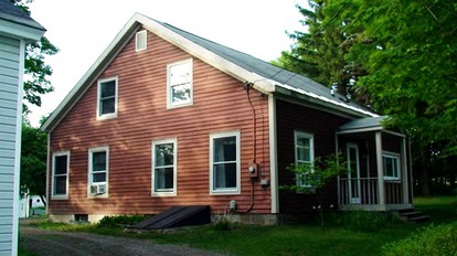 Hilltop Cottage Rental Overlooking Creek near Albany in Upstate New York - glamping.directory
