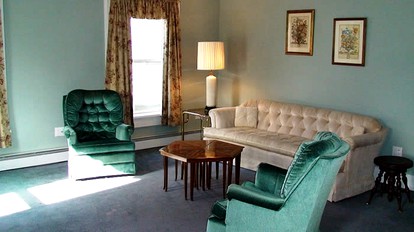 Hilltop Cottage Rental Overlooking Creek near Albany in Upstate New York - Fly Creek, New York - glamping.directory