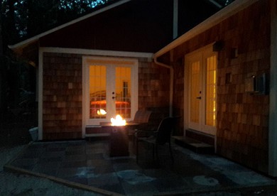 Tranquil Cottage with Views of Boundary Bay in Point Roberts, Washington - Point Roberts, Washington - glamping.directory