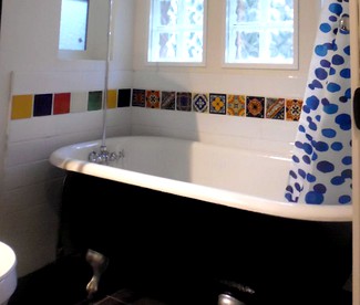 Tranquil Cottage with Views of Boundary Bay in Point Roberts, Washington - Point Roberts, Washington - glamping.directory