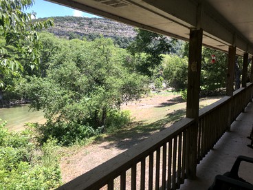 Riverfront Family Cabin Rental on the Guadalupe River near Canyon Lake and Gruene - Canyon Lake, Texas - glamping.directory