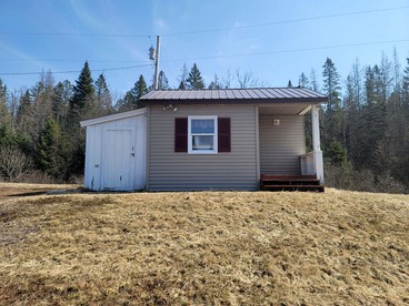 Cabin for Couples, Perfect for a Romantic Getaway in New Hampshire - Stewartstown, New Hampshire - glamping.directory