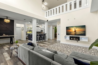 Modern Spacious Getaway: Heated Pool, Movie Room, Huge Yard & Event-Friendly in New Port Richey, Florida - New Port Richey, Florida - glamping.directory