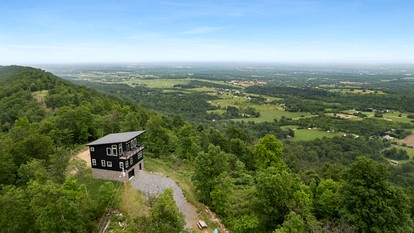 Scenic Getaway Cabin w/ Fire Pit, Deck & Panoramic Views in Martinsburg, WV - Martinsburg, West Virginia - glamping.directory