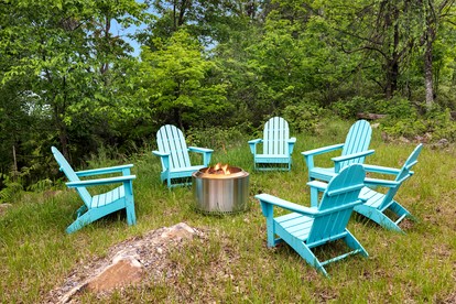 Scenic Getaway Cabin w/ Fire Pit, Deck & Panoramic Views in Martinsburg, WV - Martinsburg, West Virginia - glamping.directory