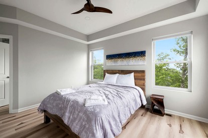 Scenic Getaway Cabin w/ Fire Pit, Deck & Panoramic Views in Martinsburg, WV - Martinsburg, West Virginia - glamping.directory