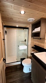 Cozy Hideaway Chalet with Unforgettable Sunset Views in Williams, Arizona - Williams, Arizona - glamping.directory