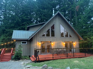 Spacious, Year-Round Cabin with Hot Tub in Packwood, Washington - glamping.directory