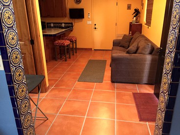 Romantic Cottage Rental with Catalina Mountain Views near Tucson, Arizona - Tucson, Arizona - glamping.directory