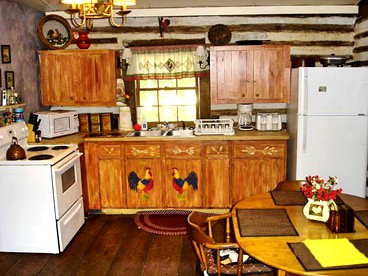 Rustic Cabin Getaway near Flint River in Thomaston, Georgia - Thomaston, Georgia - glamping.directory