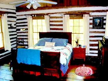 Rustic Cabin Getaway near Flint River in Thomaston, Georgia - Thomaston, Georgia - glamping.directory