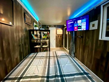 Cozy Container in Devore Heights, California, for Glamping Getaways on Route 66 - Devore Heights, California - glamping.directory