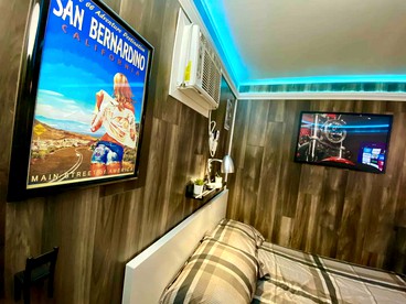 Cozy Container in Devore Heights, California, for Glamping Getaways on Route 66 - Devore Heights, California - glamping.directory