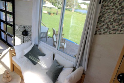 Charming Tiny House Rental for a Getaway on Lake Fairview in Florida - Orlando, Florida - glamping.directory