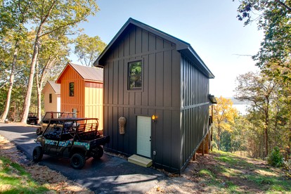 Magical Family Cabin with Breathtaking Beauty and Modern Interior in Alabama - glamping.directory
