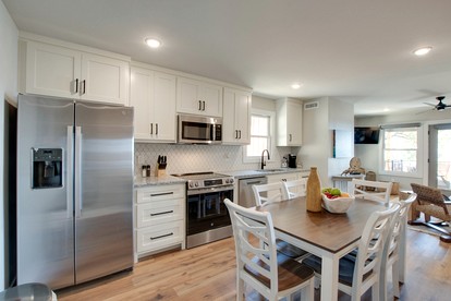 Magical Family Cabin with Breathtaking Beauty and Modern Interior in Alabama - Scottsboro, Alabama - glamping.directory