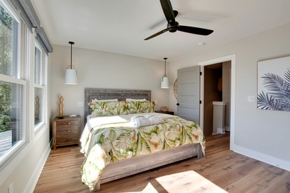 Magical Family Cabin with Breathtaking Beauty and Modern Interior in Alabama - Scottsboro, Alabama - glamping.directory