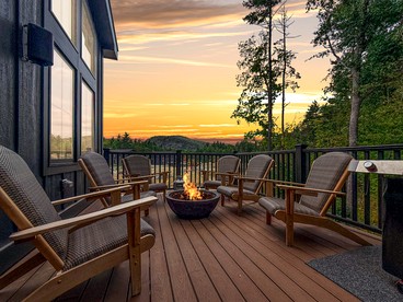 Fabulous Cottage with Games, Hot-tub and Great Sights in Intervale, New Hampshire - Intervale, New Hampshire - glamping.directory