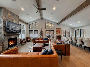 Fabulous Cottage with Games, Hot-tub and Great Sights in Intervale, New Hampshire - Intervale, New Hampshire - glamping.directory