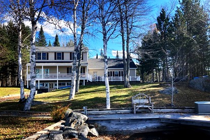 Gorgeous Cottage with Hot-tub and Games in Beaver Cove, Maine - Beaver Cove, Maine - glamping.directory
