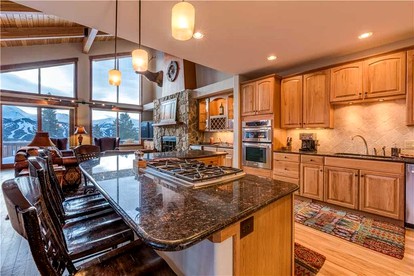 Gorgeous Breckenridge Cabin Rental for Rocky Mountain Vacations in Colorado - Breckenridge, Colorado - glamping.directory