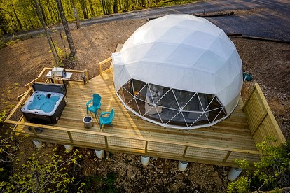 Fully-Equipped Lake Dome with Beautiful Interior and Exterior in Tennessee - glamping.directory